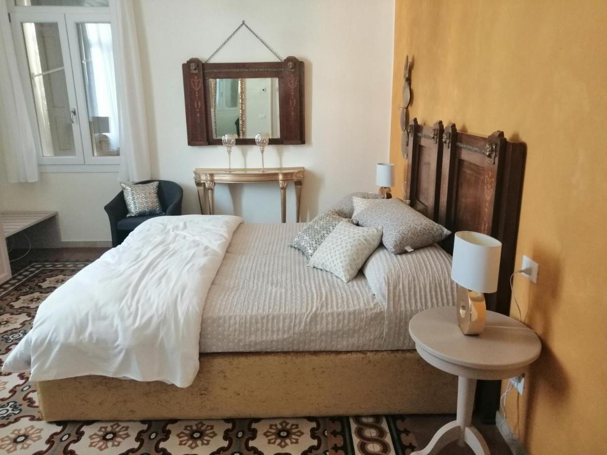 Bravo 18 Bed & Breakfast Верона Екстериор снимка